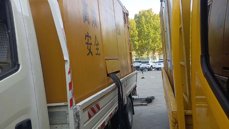 中站如何判断柴油发电机组和UPS电源的切换时间是否符合要求？