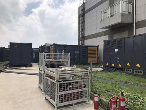 中站除了定期检查，还有哪些方法可以及时发现接触式转速表探头的磨损？