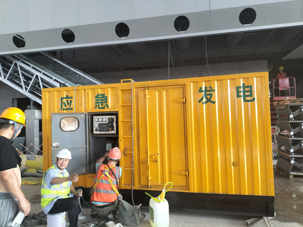 中站怎样判断空气滤清器是否需要更换？